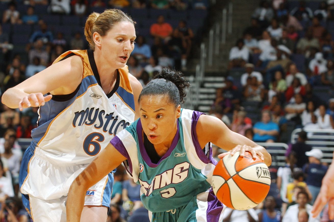 Dawn Staley of Charlotte Sting...